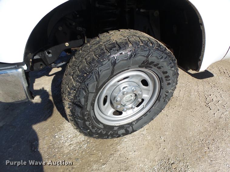 image for item DB9978 2009 Ford F250 Super Duty XL pickup truck