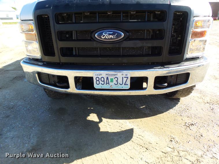 image for item DB9978 2009 Ford F250 Super Duty XL pickup truck