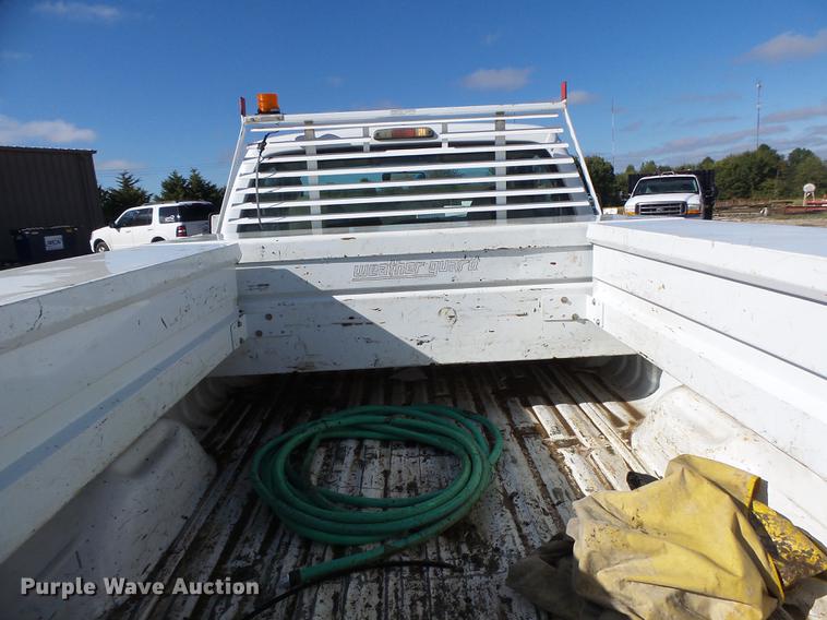 image for item DB9978 2009 Ford F250 Super Duty XL pickup truck