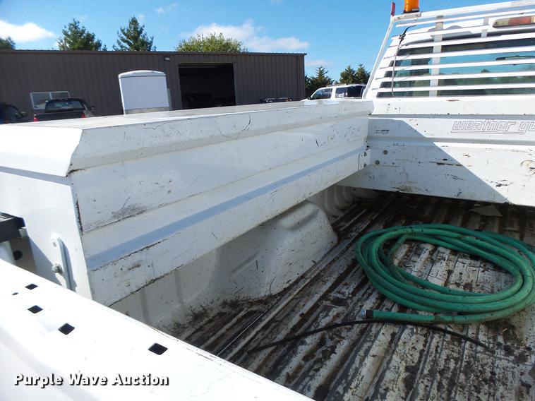 image for item DB9978 2009 Ford F250 Super Duty XL pickup truck