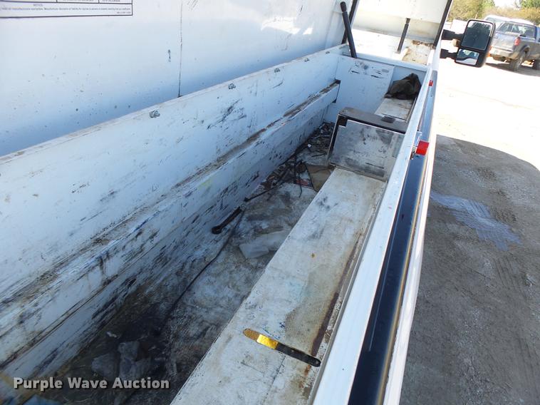 image for item DB9978 2009 Ford F250 Super Duty XL pickup truck