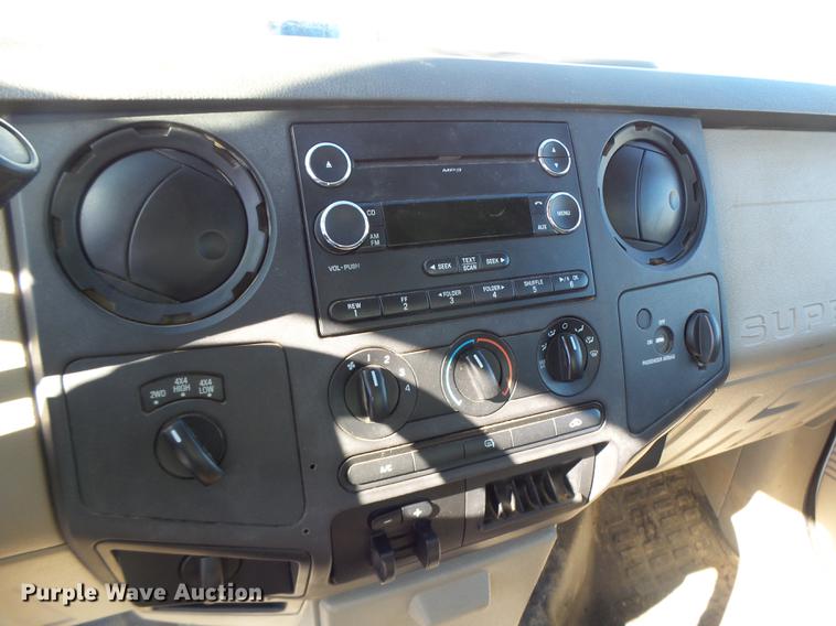 image for item DB9978 2009 Ford F250 Super Duty XL pickup truck