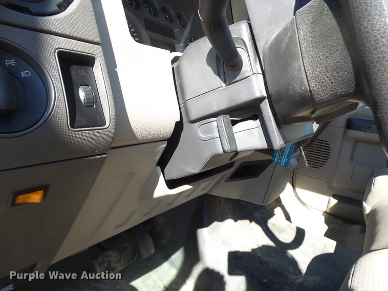 image for item DB9978 2009 Ford F250 Super Duty XL pickup truck