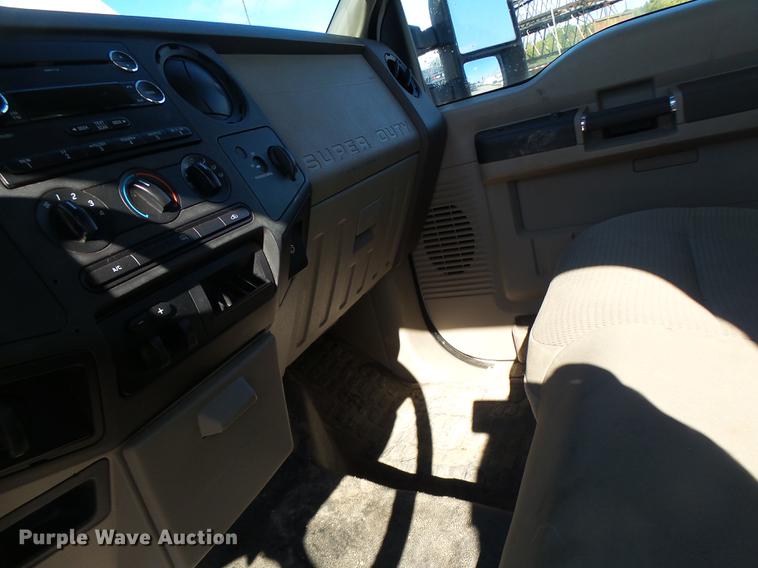 image for item DB9978 2009 Ford F250 Super Duty XL pickup truck