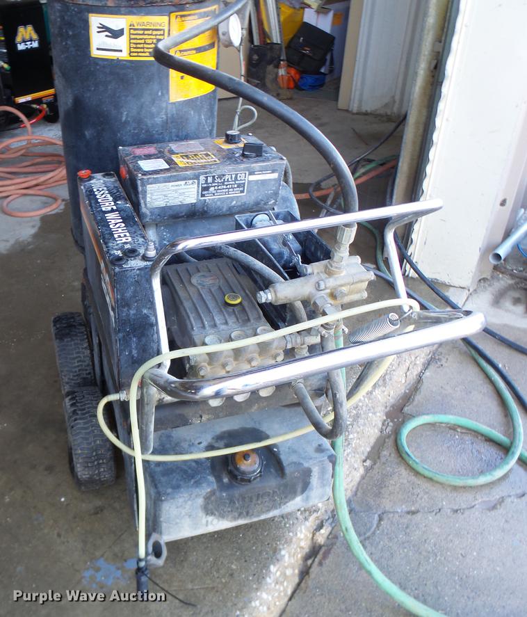 image for item DB9980 Mi-T-M 2004 hot pressure washer