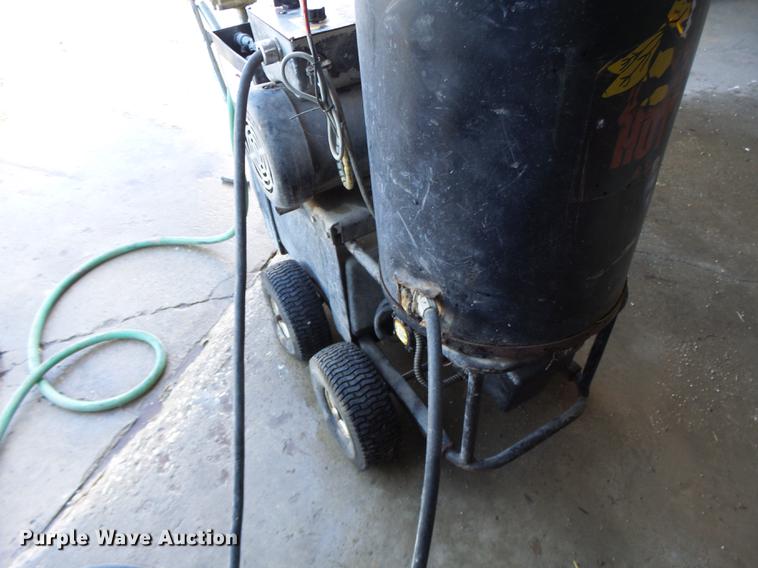 image for item DB9980 Mi-T-M 2004 hot pressure washer