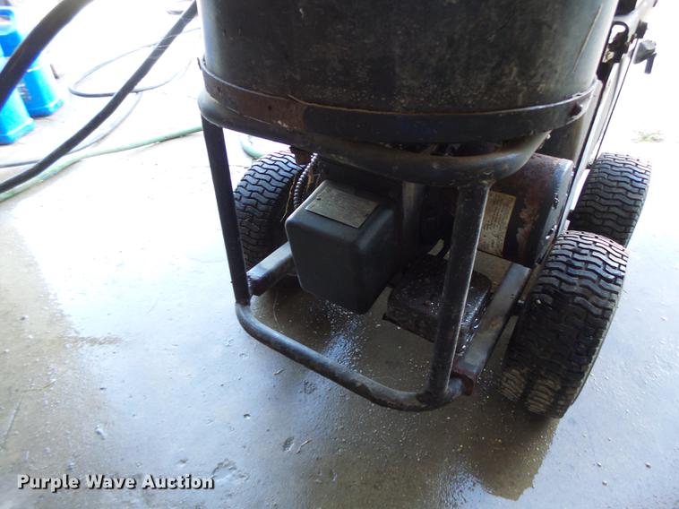 image for item DB9980 Mi-T-M 2004 hot pressure washer