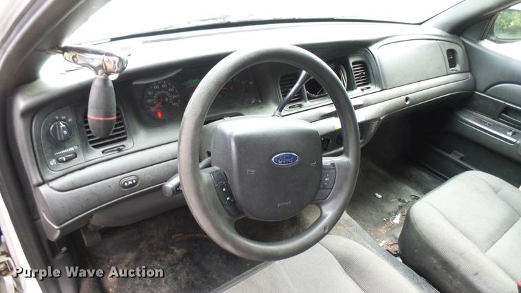 image for item DC1794 2010 Ford Crown Victoria Police Interceptor
