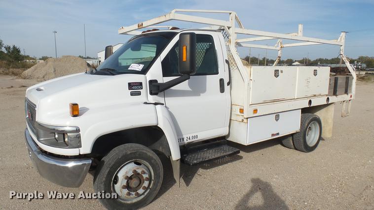 image for item DC1836 2006 GMC C4500 flatbed truck
