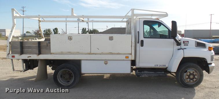 image for item DC1836 2006 GMC C4500 flatbed truck