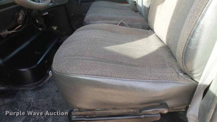 image for item DC1836 2006 GMC C4500 flatbed truck