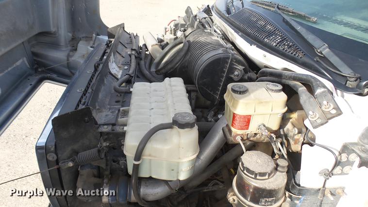 image for item DC1836 2006 GMC C4500 flatbed truck