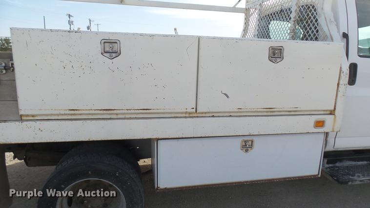 image for item DC1836 2006 GMC C4500 flatbed truck