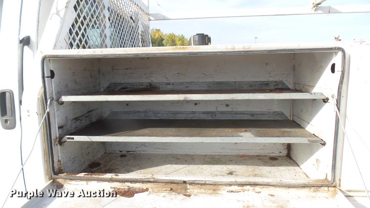 image for item DC1836 2006 GMC C4500 flatbed truck