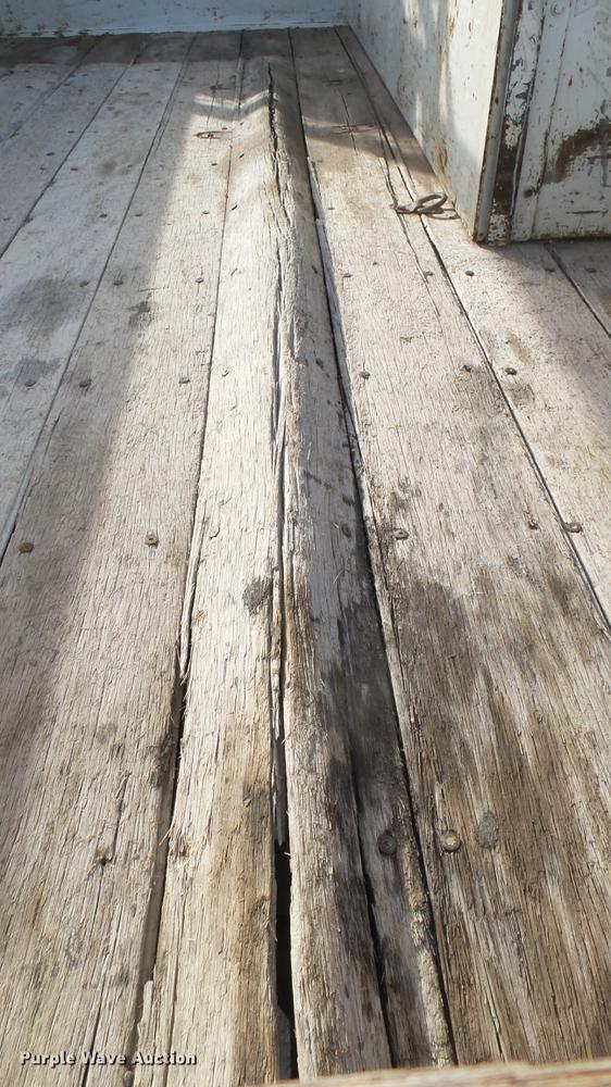 image for item DC1836 2006 GMC C4500 flatbed truck