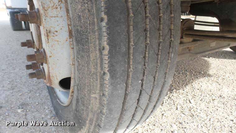 image for item DC1836 2006 GMC C4500 flatbed truck