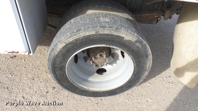 image for item DC1836 2006 GMC C4500 flatbed truck