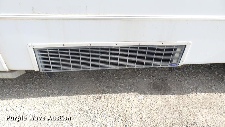 image for item DC1853 2003 Ford Econoline E450 Super Duty shuttle bus