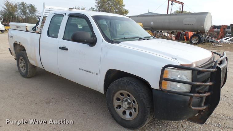 image for item DC1858 2007 Chevrolet Silverado 1500 Ext. Cab pickup truck