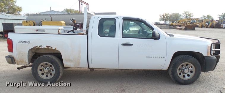 image for item DC1858 2007 Chevrolet Silverado 1500 Ext. Cab pickup truck