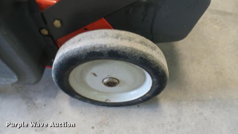 image for item DC1863 Husqvarna SD22 seeder