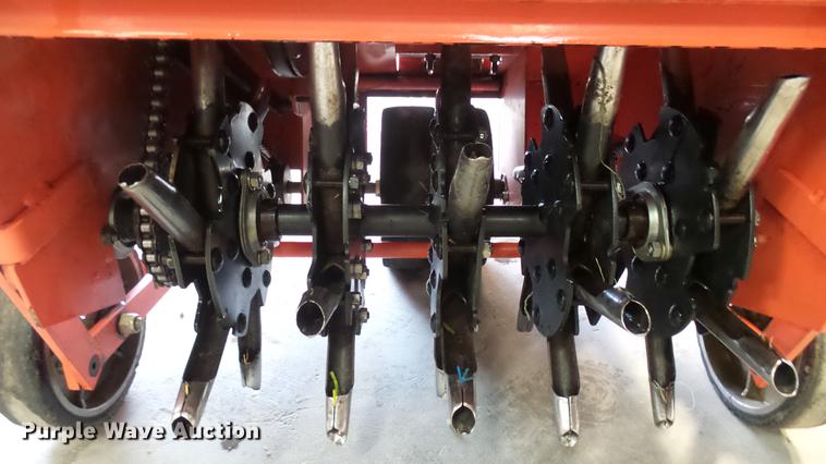 image for item DC1864 Husqvarna AR19 aerator