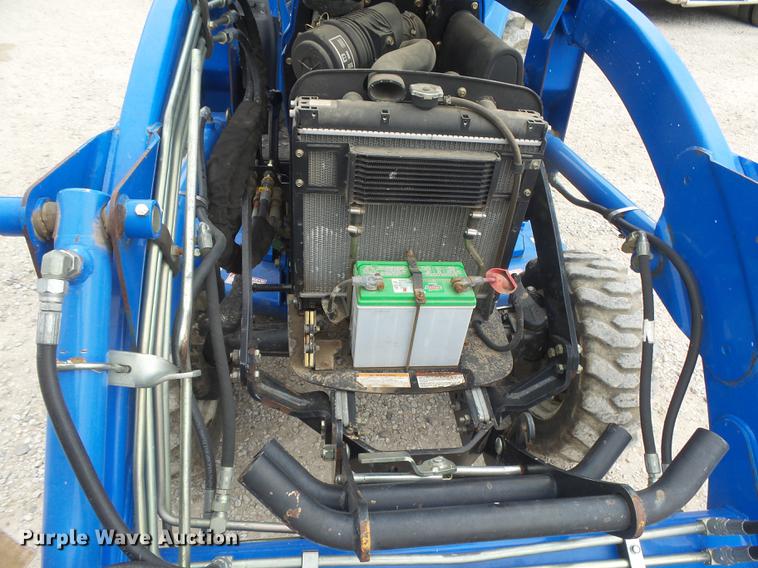 image for item DC3767 2006 New Holland TC34DA MFWD tractor