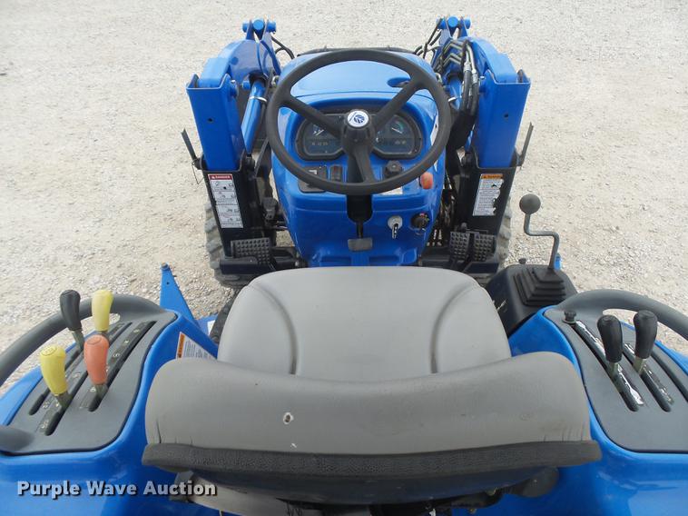 image for item DC3767 2006 New Holland TC34DA MFWD tractor