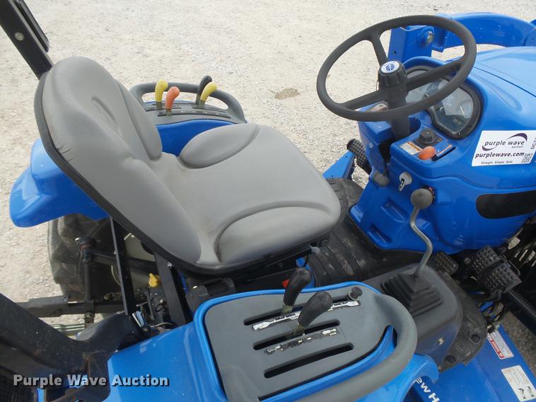 image for item DC3767 2006 New Holland TC34DA MFWD tractor
