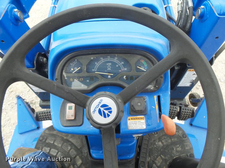 image for item DC3767 2006 New Holland TC34DA MFWD tractor