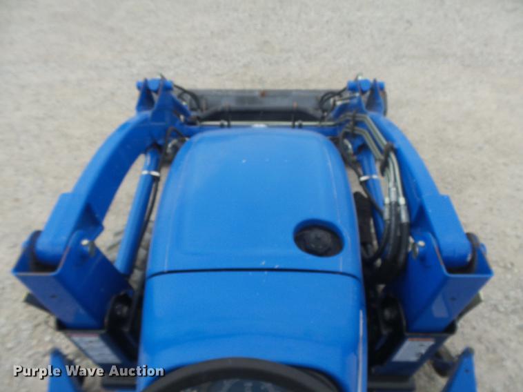 image for item DC3767 2006 New Holland TC34DA MFWD tractor