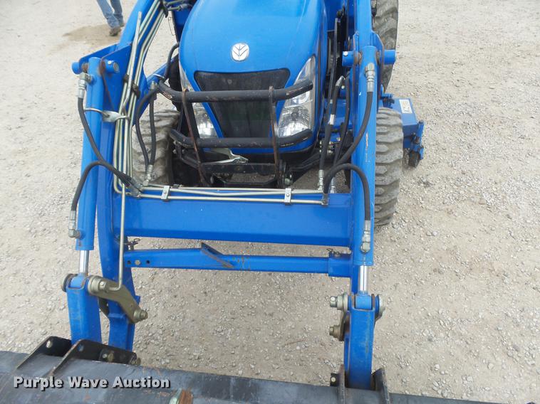 image for item DC3767 2006 New Holland TC34DA MFWD tractor