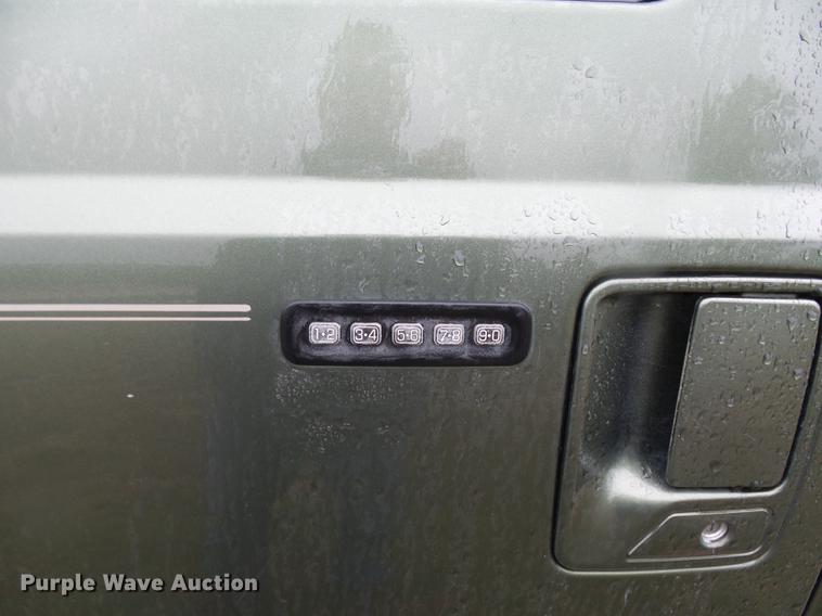 image for item DC6412 2000 Ford Excursion Limited SUV