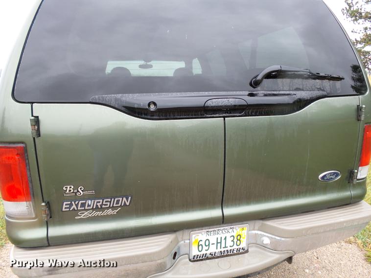 image for item DC6412 2000 Ford Excursion Limited SUV