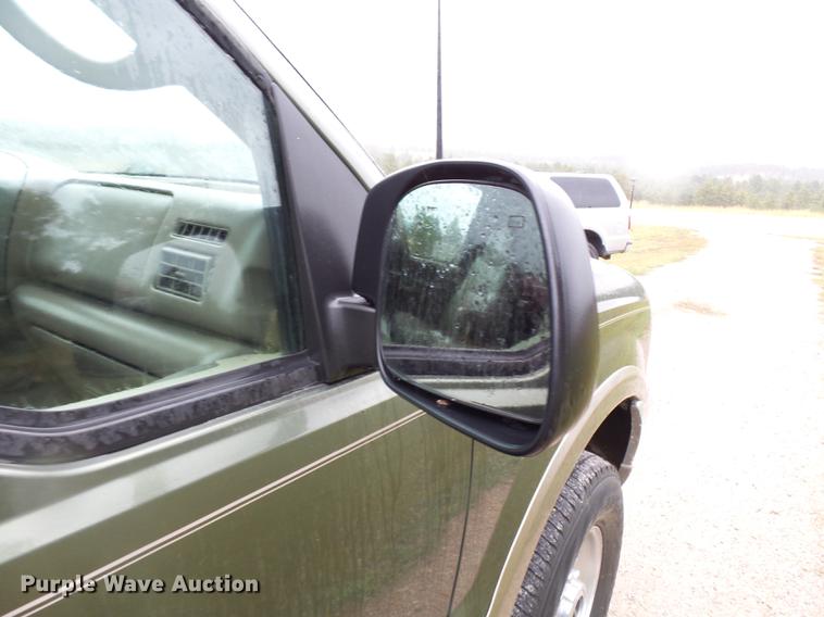 image for item DC6412 2000 Ford Excursion Limited SUV