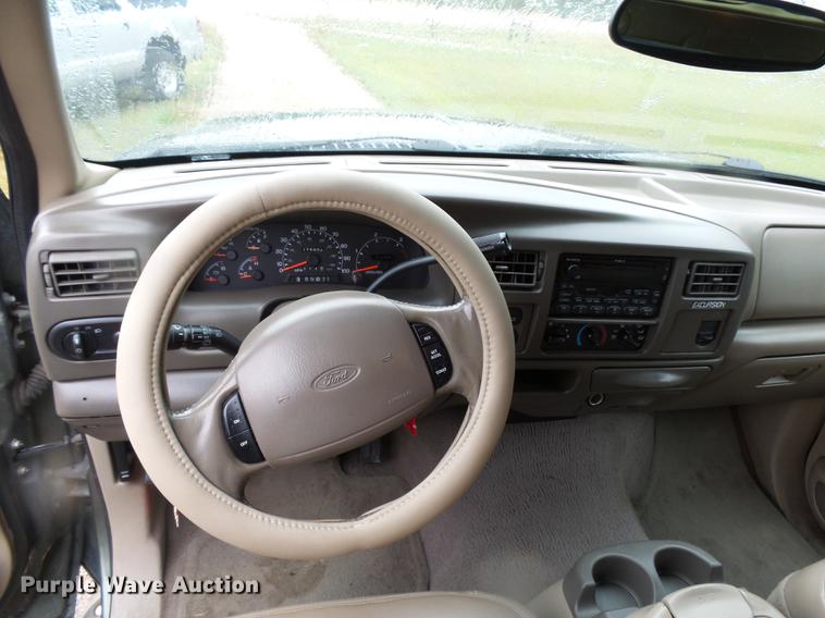 image for item DC6412 2000 Ford Excursion Limited SUV