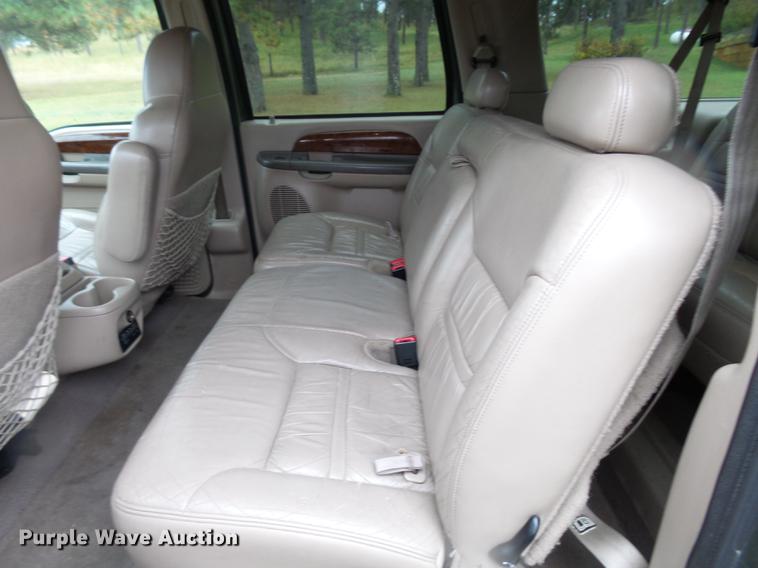 image for item DC6412 2000 Ford Excursion Limited SUV