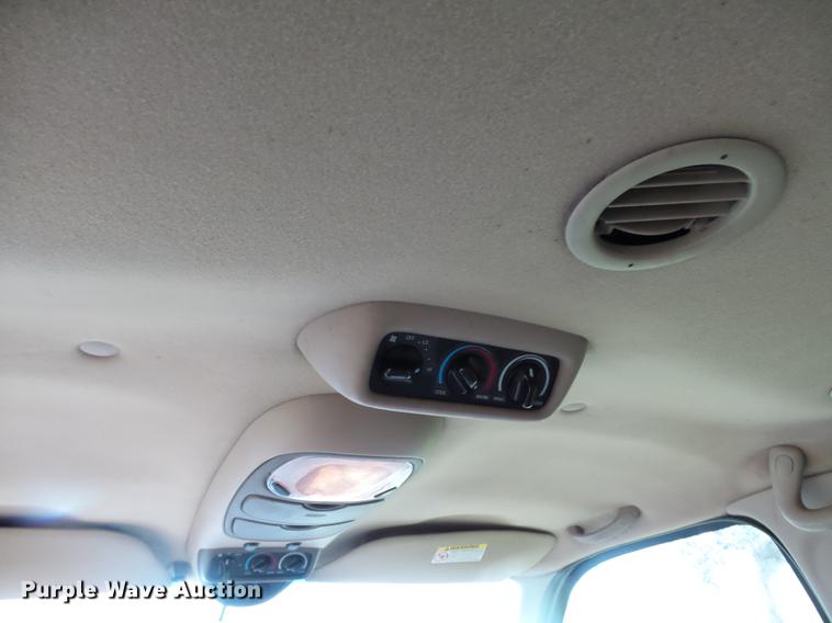 image for item DC6412 2000 Ford Excursion Limited SUV