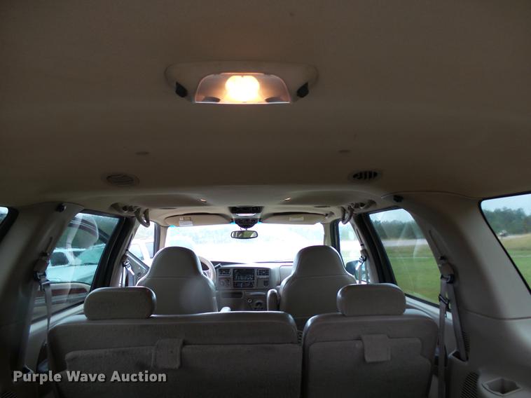 image for item DC6412 2000 Ford Excursion Limited SUV