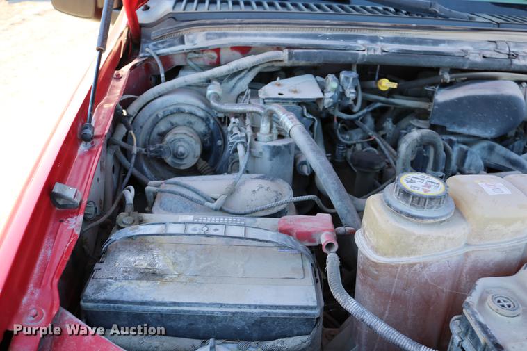 image for item DD0010 2004 Ford F250 Super Duty Crew Cab pickup truck