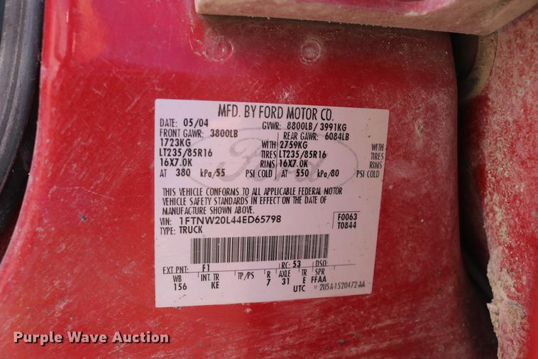 image for item DD0010 2004 Ford F250 Super Duty Crew Cab pickup truck