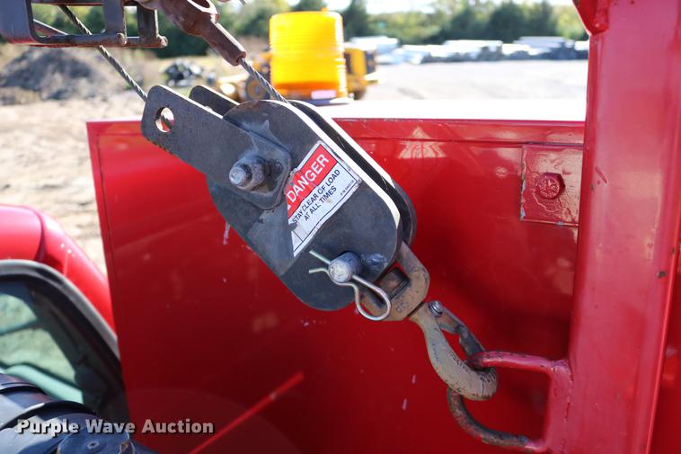 image for item DD0012 2006 Ford F550 Super Duty service truck with crane