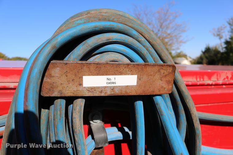 image for item DD0012 2006 Ford F550 Super Duty service truck with crane