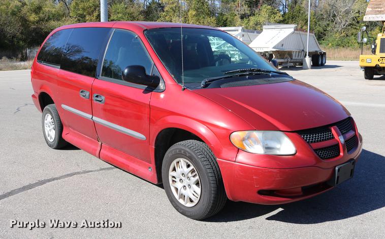image for item DD0014 2004 Dodge Grand Caravan van
