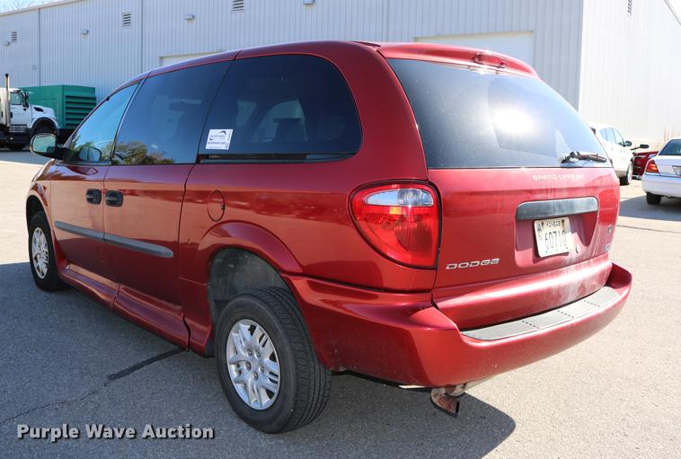 image for item DD0014 2004 Dodge Grand Caravan van