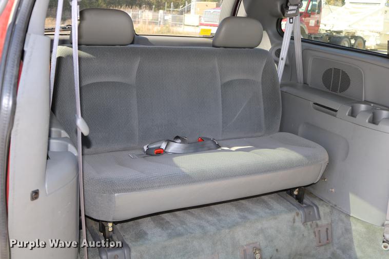 image for item DD0014 2004 Dodge Grand Caravan van