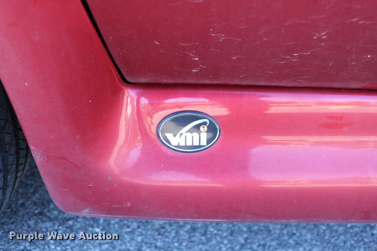 image for item DD0014 2004 Dodge Grand Caravan van