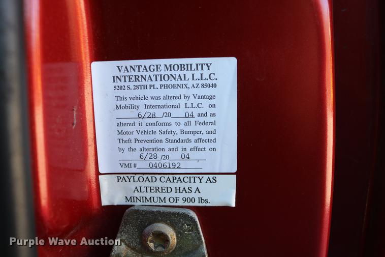 image for item DD0014 2004 Dodge Grand Caravan van