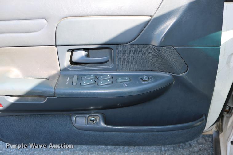 image for item DD0016 1998 Ford Crown Victoria