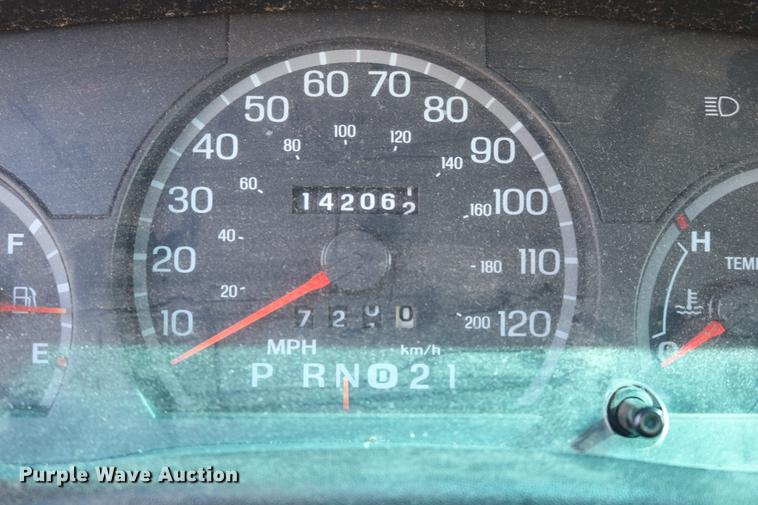 image for item DD0016 1998 Ford Crown Victoria